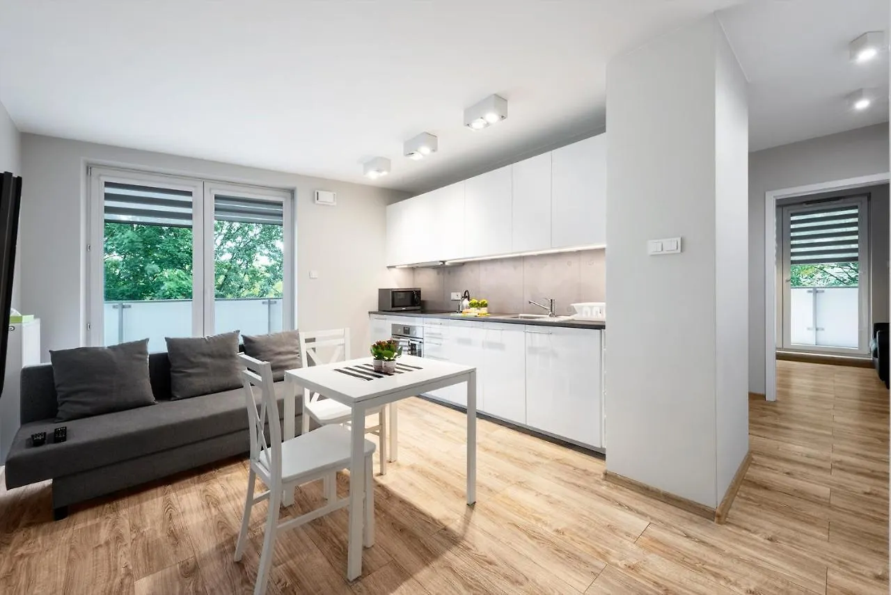 Metro Wilanowska Aparts Warsaw Apartment