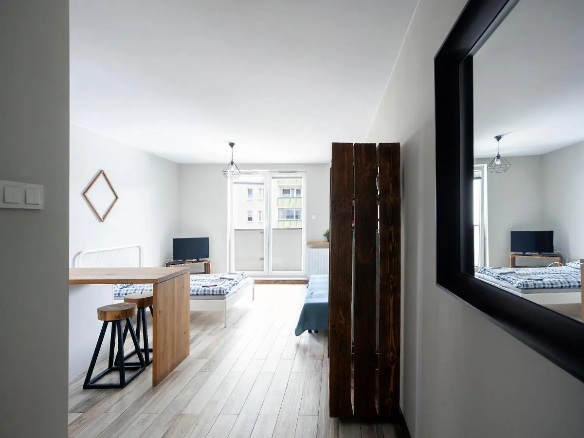 Metro Wilanowska Aparts Warsaw Apartment