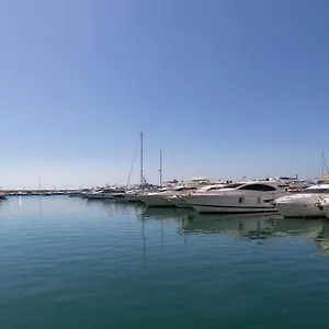 In The Heart Puerto Banus Luxurious Apartment Marbella